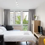 Stachiewicza Homely Apartment By Bookinghost